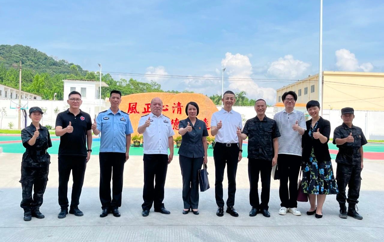 以爱呵护 用心帮扶，我会与清远市清风学校、海王医药共建“爱心校医室”