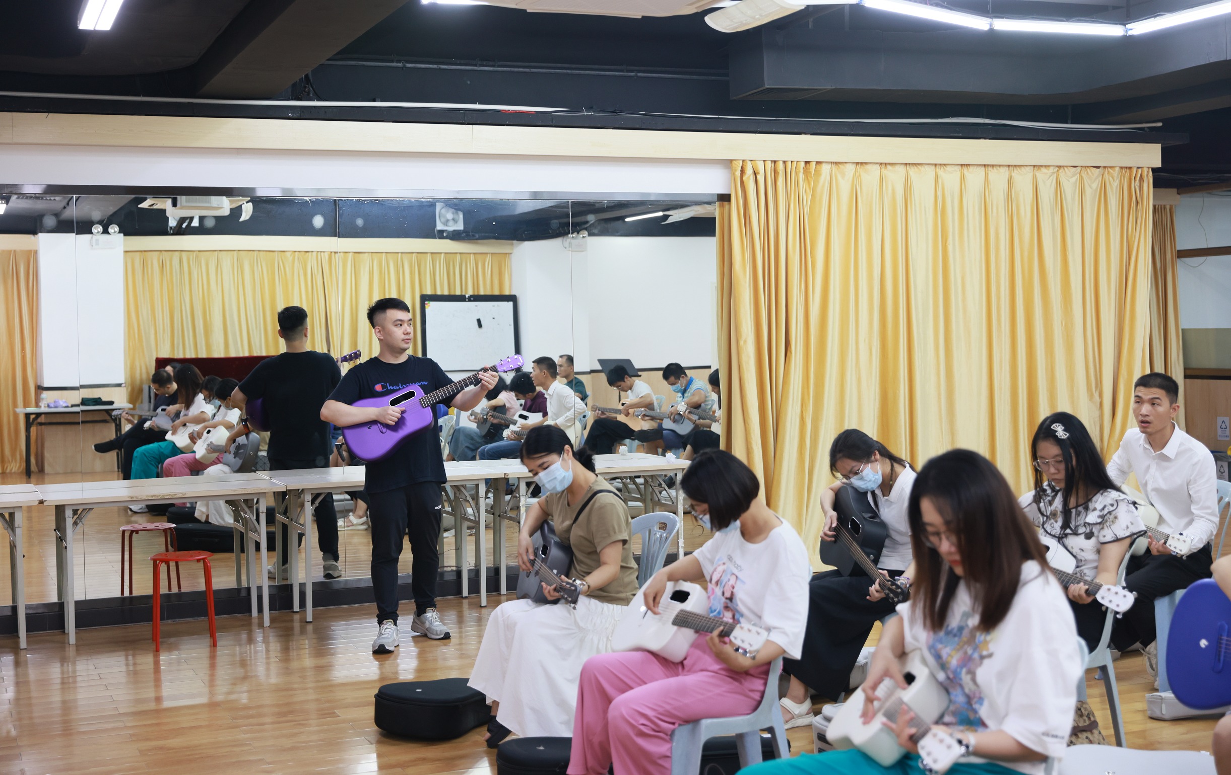 广州青年文化夜校开课~广州青基会公益助力，为青年定制专属“文化套餐”